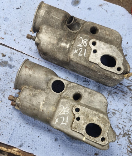 Vespa carb box bottom - box, premix