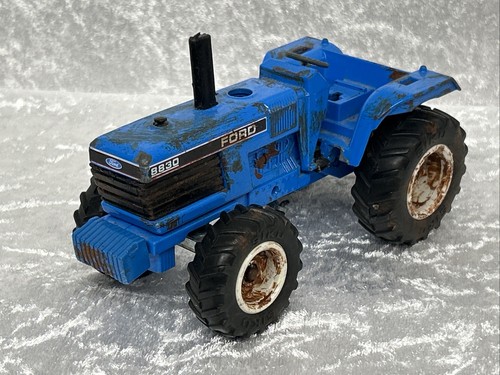 Siku ford tractor 8830 32 - siku,