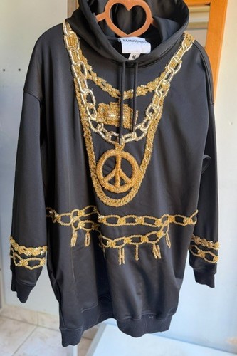 Item title moschino h - item, h&m