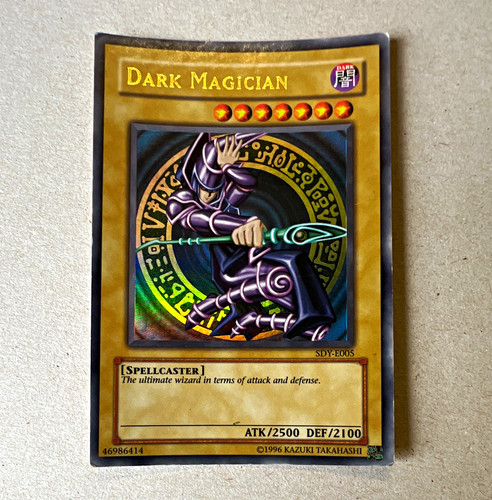 Konami dark magician - yu-gi-oh!,