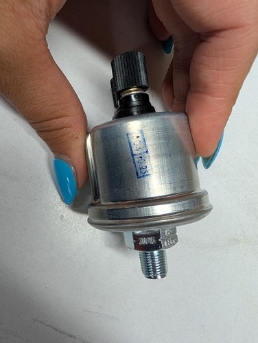 Vdo oil pressure sender - oil,