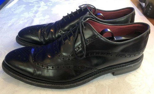 Loake black leather - black, wingtip