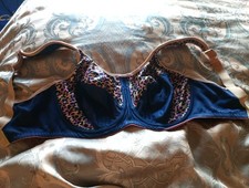 30G Bravissimo Sports Bra. No Padding Underwired. Firm control. Black/Leopard Pr