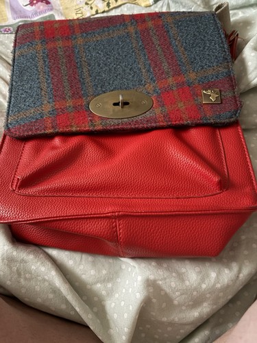 House tweed red medium - of,