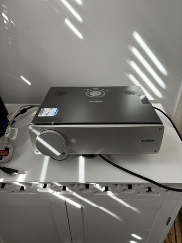 Toshiba tdp s80 projector - projector, 2000