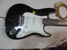 PROLECTRIX BLACK STRAT STYLE GUITAR