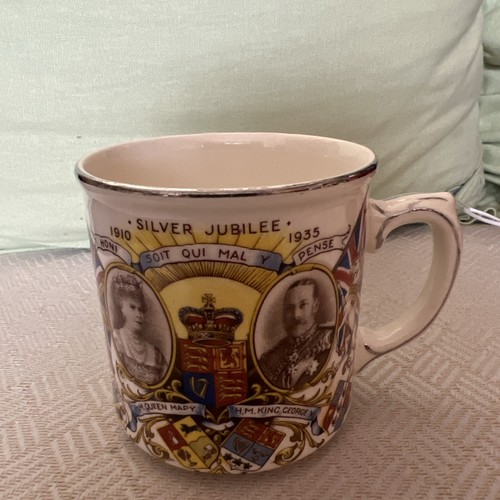 Queen mary and king george - mary,