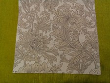 William Morris Chrysanthemum