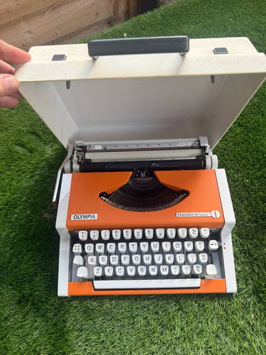 Rare orange olympia - orange, traveller