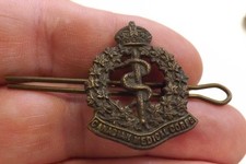 MILITARY BADGE CANADIAN