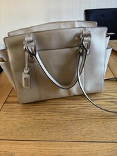 Tignanello Women's Leather Handbag Pale Gold