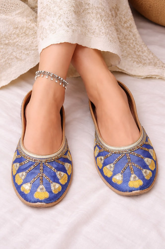 Women traditional shoes - traditional,