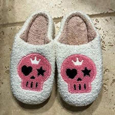 Skull Pink and Cream NWOT