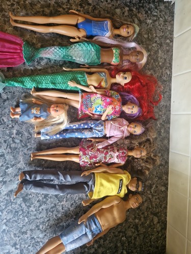 Barbie doll bundle - barbie,