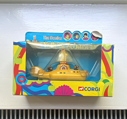 Corgi the beatles yellow - beatles,
