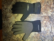 Diving gloves. Northern Diver brand. Size Large. New. Unused.