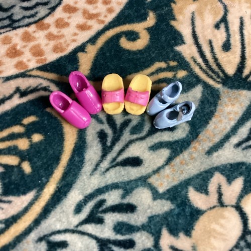 Polly pocket shoes pairs - polly,
