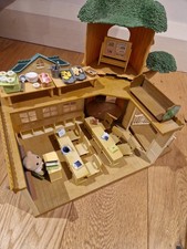 Sylvanian Families Country Tree School and School Lunch Set with Accessories