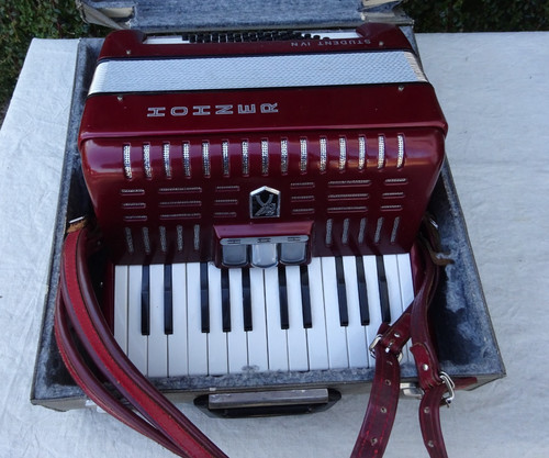 Accordion hohner student n - student, iv