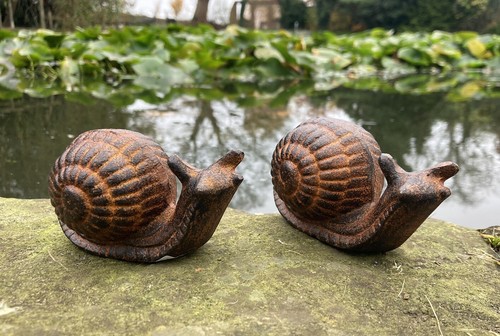 Pair small cast iron metal - pair, of