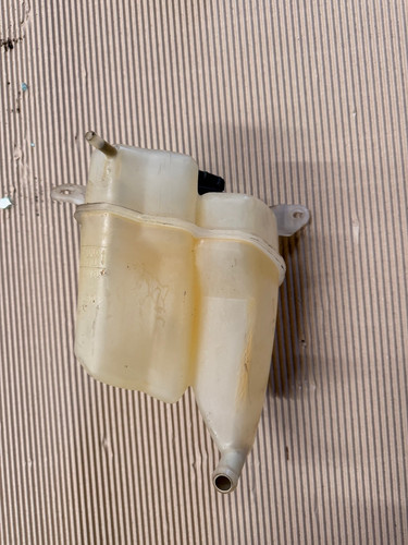 Expansion tank coolant - coolant, fill