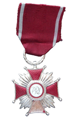Post wwii polish cross - polish, of