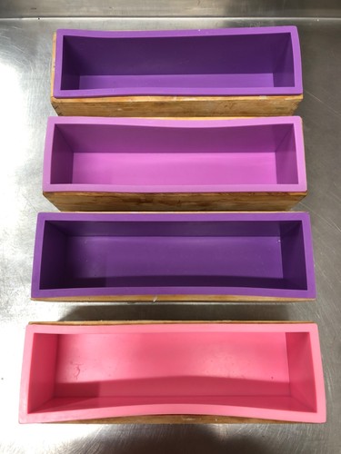 Wooden soap moulds with - 4,