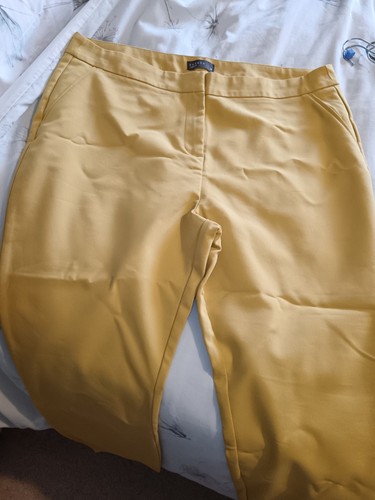 Mustard capri pants size - capri, 18