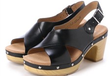 Clarks Ledella Club Clog Style