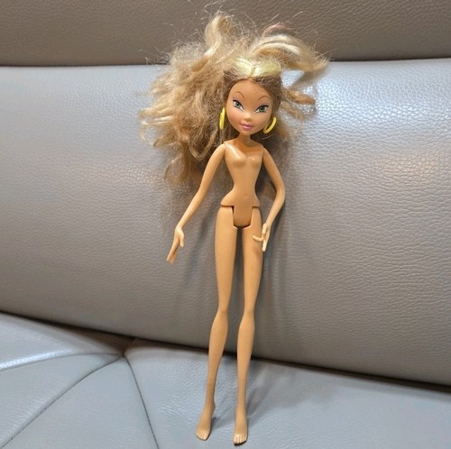 Winx club flora - flora, 2004