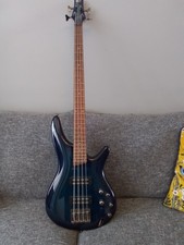 Ibanez SR370E, 4 string bass in sapphire blue