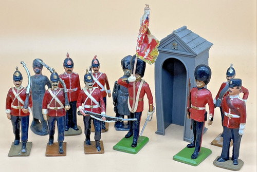 Vintage lead guards - lead, soldiers