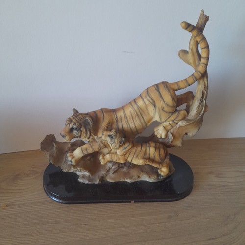 Vintage tigers rocks - vintage,