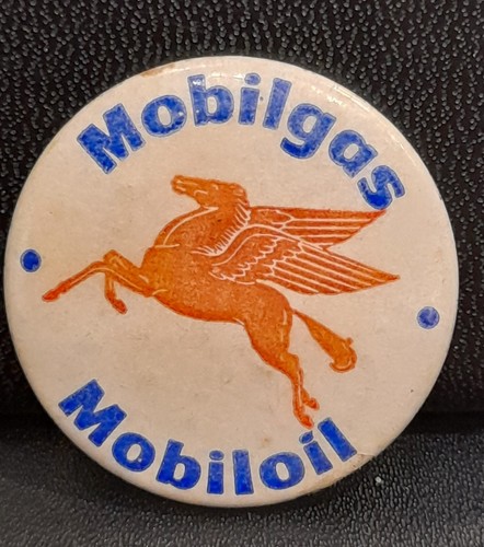 Vintage badge mobilgas - vintage,