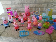15 Peppa Pig  & Family