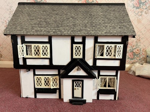Complete dolls houses - dolls',