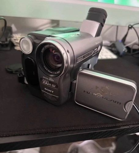 Sony digital8 handycam - sony,