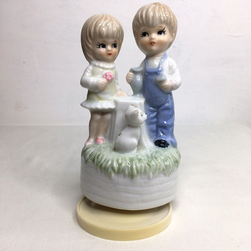 Vintage rotating music box - rotating,