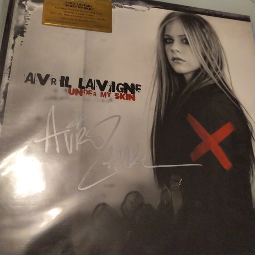 Signed avril lavigne under - lavigne,
