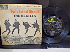 THE BEATLES E.P. " TWIST AND SHOUT " 1st PRESSING UK PARLOPHONE VG+ COND.