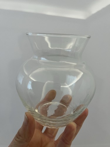 Vtg clear glass vase inche - clear,