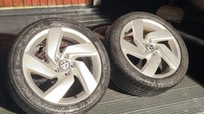 17 Volkswagen Golf Alloy Wheel with Tyres