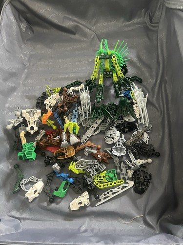 Lego bionicle job lot bundle - bionicle, 8