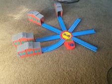 TOMY TRAIN ENGINE SHEDS AND