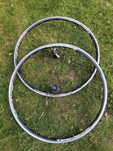 700c bontrager wheelset - bontrager,