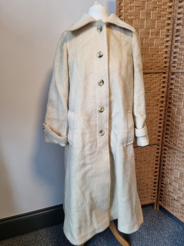 Vintage 1960s cream - cream, mohair