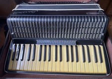 Scandalli Symphony 4 Accordion