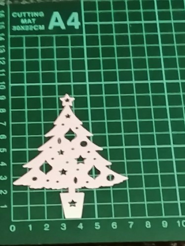 Christmas tree die cut - x,