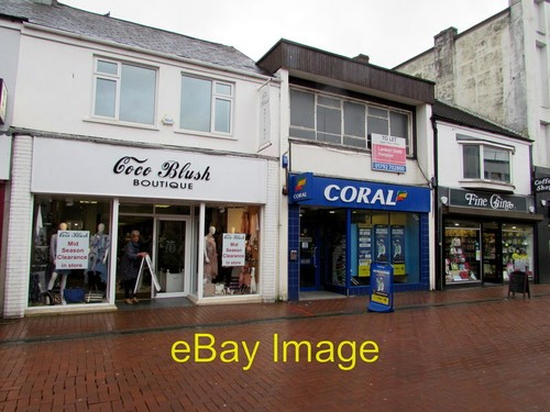 Photo 6x4 queen street - 6x4, shops