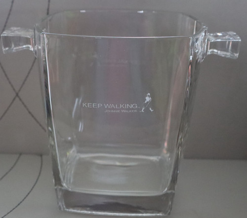 Johnnie walker whiskey ice - johnnie,